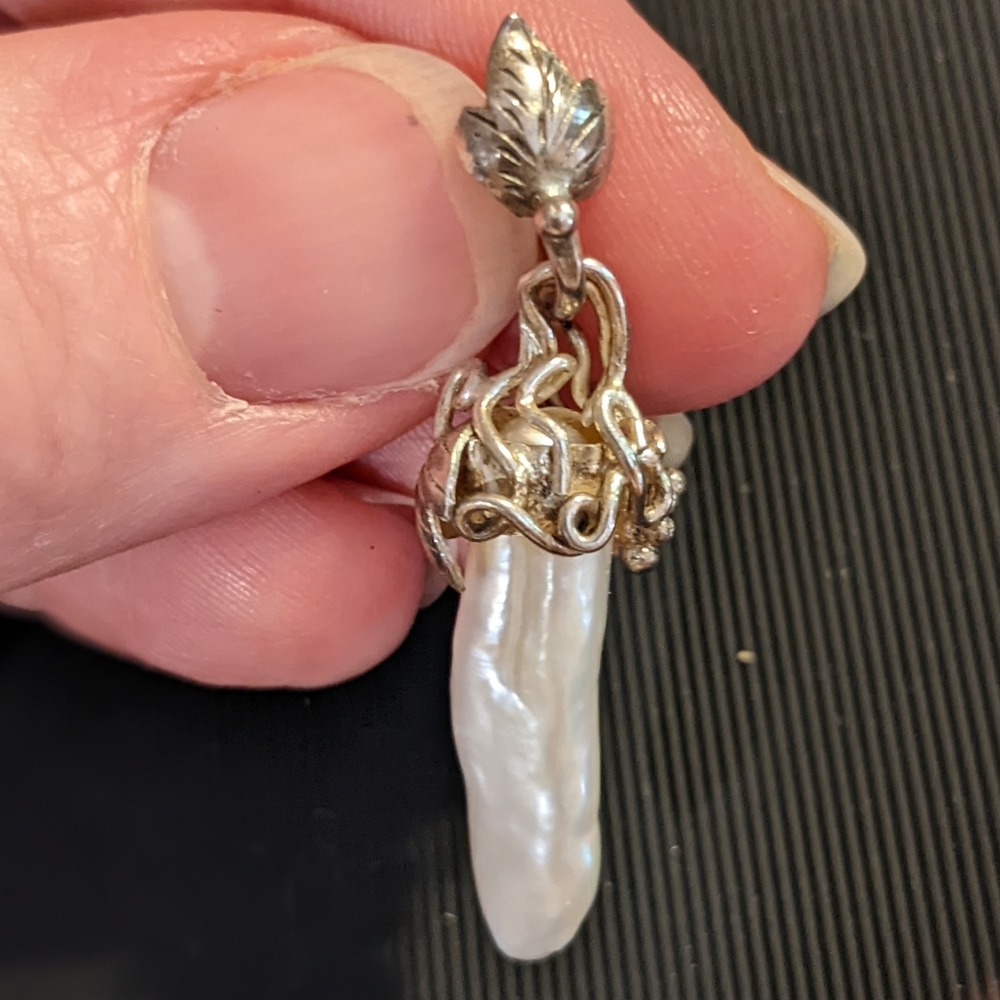 Baroque Pearl Pendant